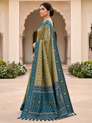 Green color patola silk saree with special woven meenakari jacquard designer saree 4