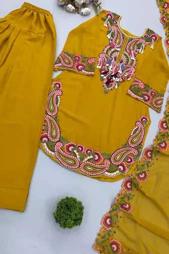 Yellow georgette embroidered kurta farshi set with dupatta
