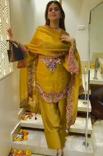 Yellow georgette embroidered kurta farshi set with dupatta