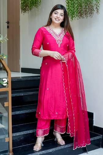 Pink chanderi embroidered kurta set for women with pant and dupatta
