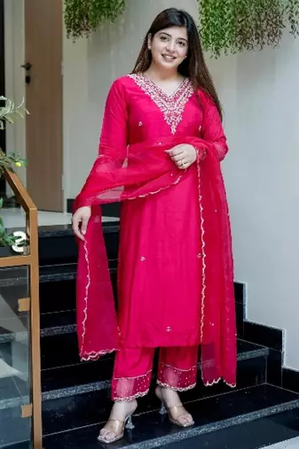 Pink chanderi embroidered kurta set for women with pant and dupatta