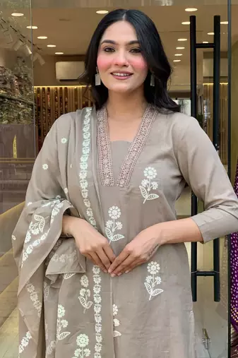 Cream cotton embroidered kurta set for women with pant and dupatta