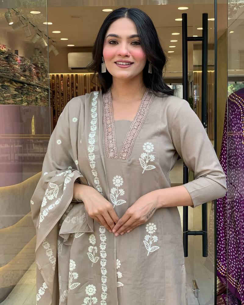 Cream cotton embroidered kurta set for women with pant and dupatta