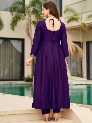 Purple silk blend embroidered kurta set for women with dupatta and pant 5