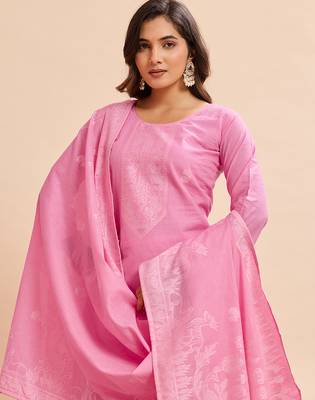 Pink cotton printed kurta set for women with dupatta and pant 4