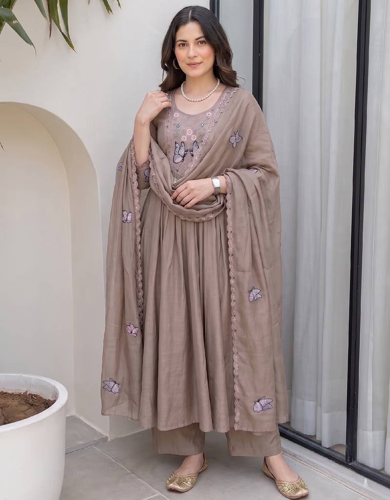 Cream silk blend embroidered kurta set for women with pant and dupatta