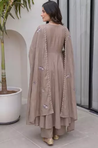Cream silk blend embroidered kurta set for women with pant and dupatta