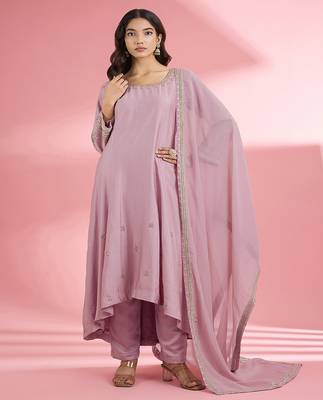 Pink katan silk hand embroidered kurta set 1