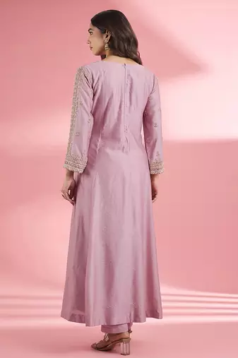 Pink katan silk hand embroidered kurta set