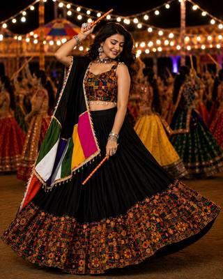 Black Gamthi Mirror Work Navratri Lehenga Choli Set  1