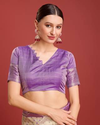 Off white sky banarasi silk blend jacuard work saree with unstitched blouse piece 5