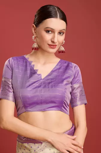 Off white sky banarasi silk blend jacuard work saree with unstitched blouse piece