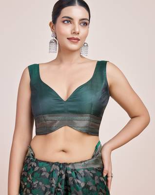 green silk blend banarasi jacuard work saree with unstitched blouse piece 5