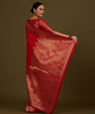 red silk blend banarasi jacuard work saree with unstitched blouse piece 3