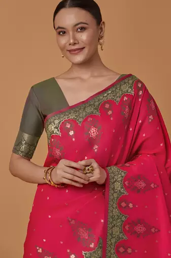 pink silk blend banarasi jacuard work saree with unstitched blouse piece