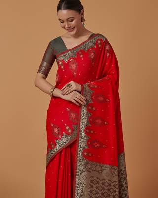 red silk blend banarasi jacuard work saree with unstitched blouse piece 4