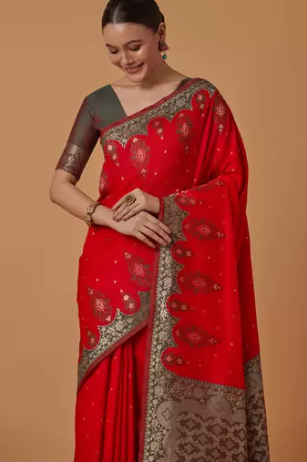 red silk blend banarasi jacuard work saree with unstitched blouse piece