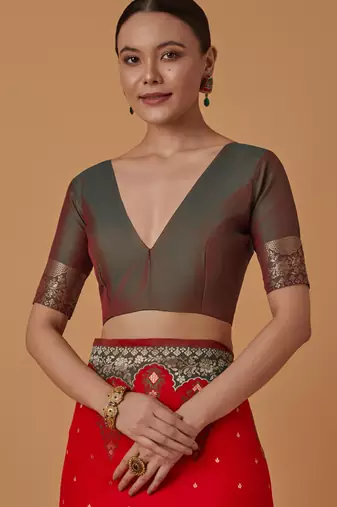 red silk blend banarasi jacuard work saree with unstitched blouse piece
