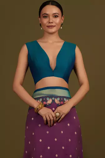 wine silk blend banarasi jacuard work saree with unstitched blouse piece