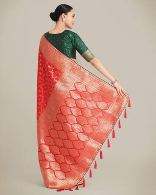 red silk blend banarasi jacuard work saree with unstitched blouse piece 3