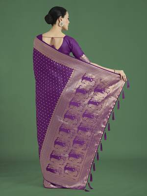wine silk blend banarasi jacuard work saree with unstitched blouse piece 3