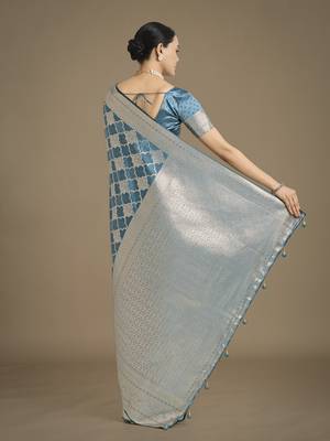 wine silk blend banarasi jacuard work saree with unstitched blouse piece 3
