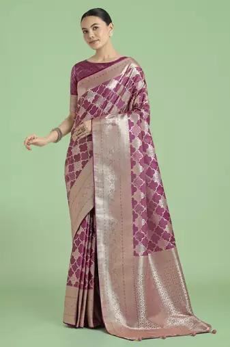 onion silk blend banarasi jacuard work saree with unstitched blouse piece