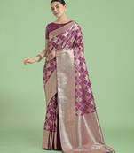 onion silk blend banarasi jacuard work saree with unstitched blouse piece