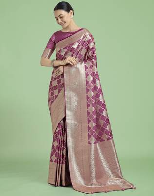 onion silk blend banarasi jacuard work saree with unstitched blouse piece 2
