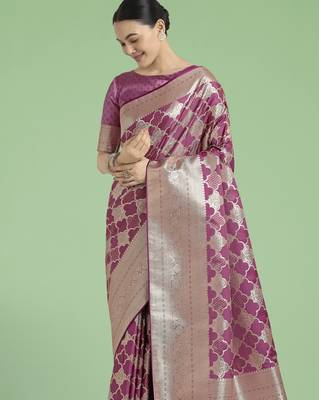 onion silk blend banarasi jacuard work saree with unstitched blouse piece 4