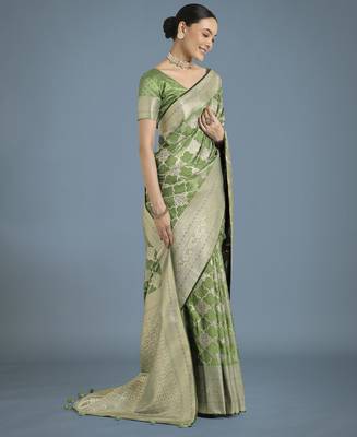 mehendi silk blend banarasi jacuard work saree with unstitched blouse piece 2
