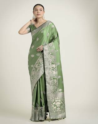 wine silk blend banarasi jacuard work saree with unstitched blouse piece 2
