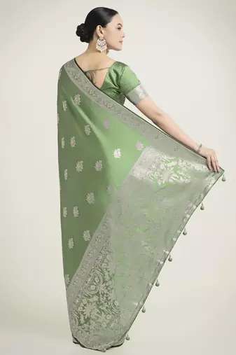 wine silk blend banarasi jacuard work saree with unstitched blouse piece