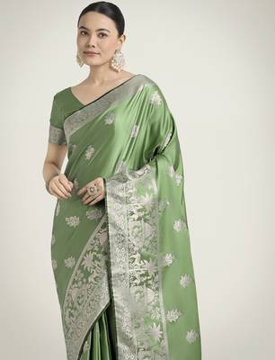 wine silk blend banarasi jacuard work saree with unstitched blouse piece 4