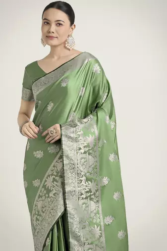 wine silk blend banarasi jacuard work saree with unstitched blouse piece