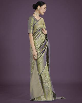 pista silk blend banarasi jacuard work saree with unstitched blouse piece 2