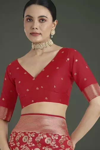 red silk blend banarasi jacuard work saree with unstitched blouse piece