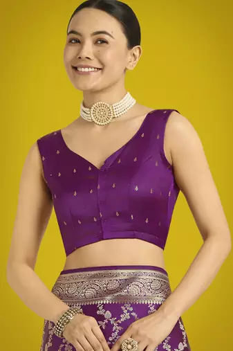 wine silk blend banarasi jacuard work saree with unstitched blouse piece