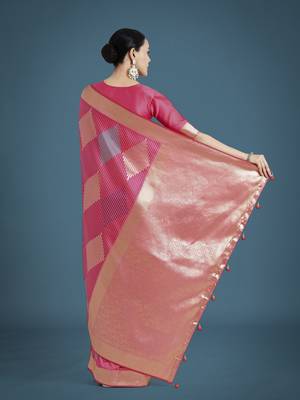 light pink silk blend banarasi jacuard work saree with unstitched blouse piece 3
