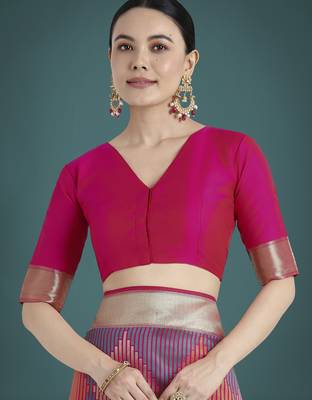 wine silk blend banarasi jacuard work saree with unstitched blouse piece 5