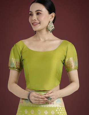 parrot green silk blend banarasi jacuard work saree with unstitched blouse piece 5