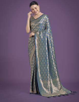 rama silk blend banarasi jacuard work saree with unstitched blouse piece 2