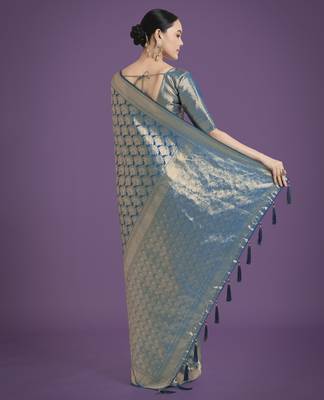 rama silk blend banarasi jacuard work saree with unstitched blouse piece 3