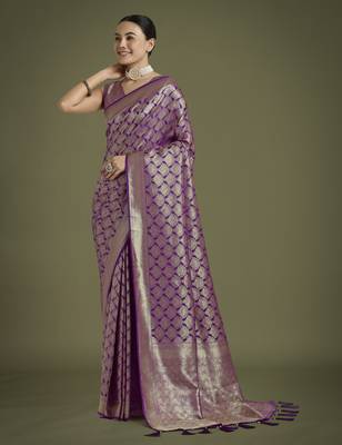 wine silk blend banarasi jacuard work saree with unstitched blouse piece 2