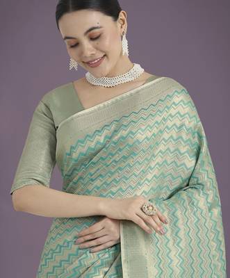 rama silk blend banarasi jacuard work saree with unstitched blouse piece 4