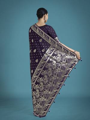 plum silk blend banarasi jacuard work saree with unstitched blouse piece 3