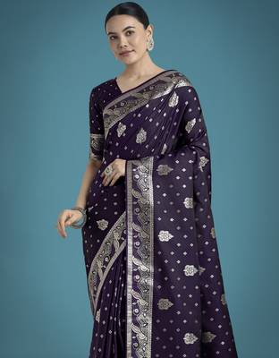 plum silk blend banarasi jacuard work saree with unstitched blouse piece 4