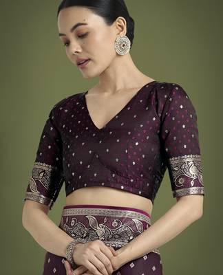 wine silk blend banarasi jacuard work saree with unstitched blouse piece 5