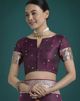 wine silk blend banarasi jacuard work saree with unstitched blouse piece 5