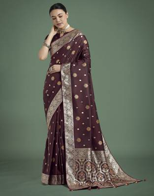 maroon silk blend banarasi jacuard work saree with unstitched blouse piece 2